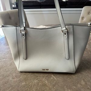 Nine W. shoulder bag